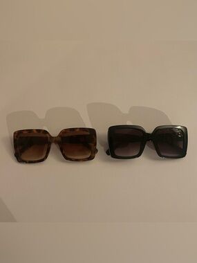 Pair of Oversized Square Women’s Sunglasses - Tortoise and Black